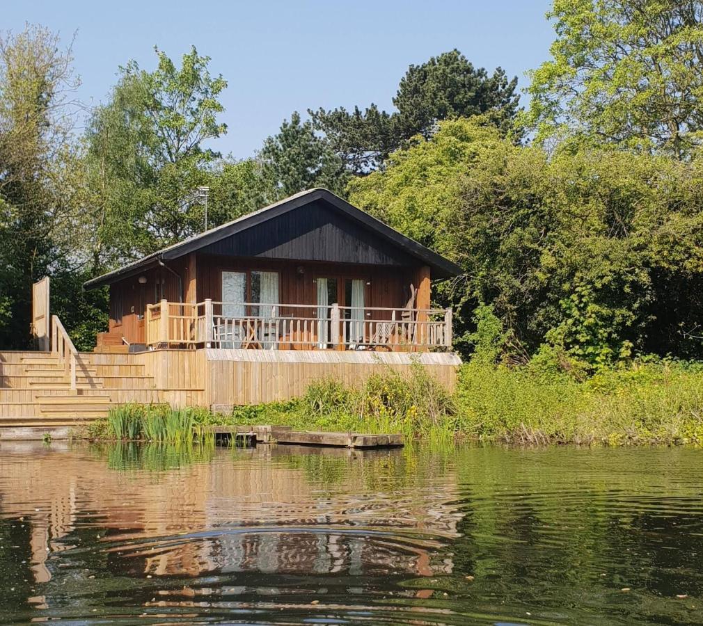 Holly Lodge 14 Hot Tub York Buitenkant foto